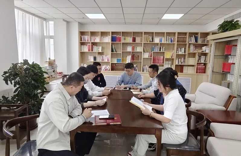 （照片4）市水投誠源建設(shè)黨支部以廉為基，構(gòu)筑工程建設(shè)“廉潔堡壘”.jpg